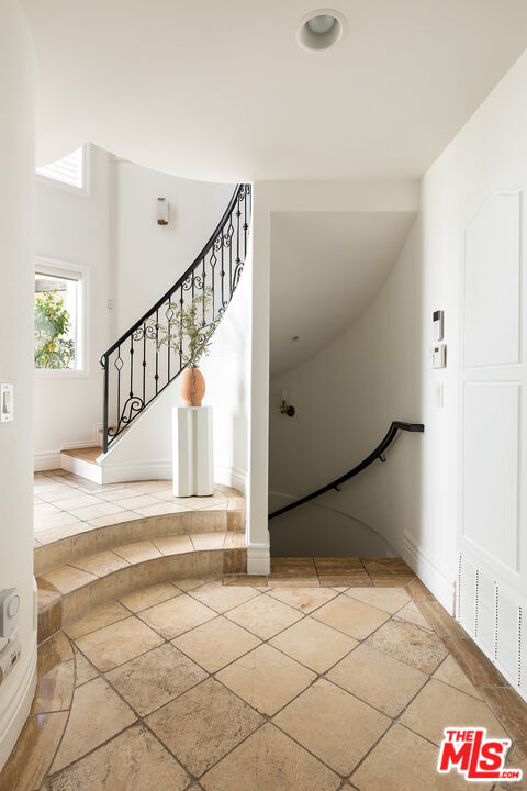 911 7th Street, Unit D Santa Monica, CA 90403 - Photo 17 of 19