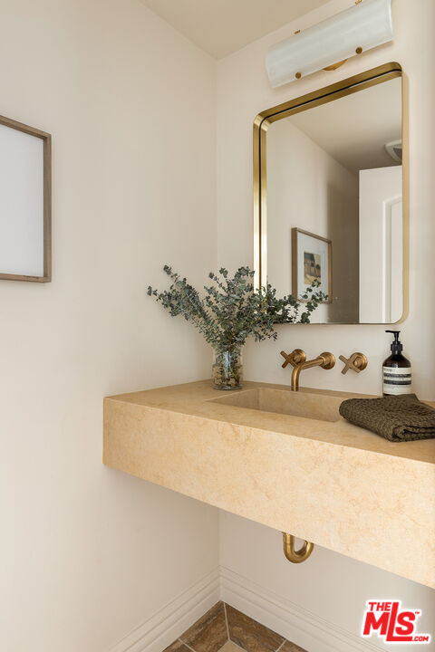 911 7th Street, Unit D Santa Monica, CA 90403 - Photo 18 of 19