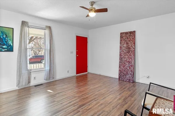 $119,000 | 819 West Franklin Street, Taylorville, IL 62568