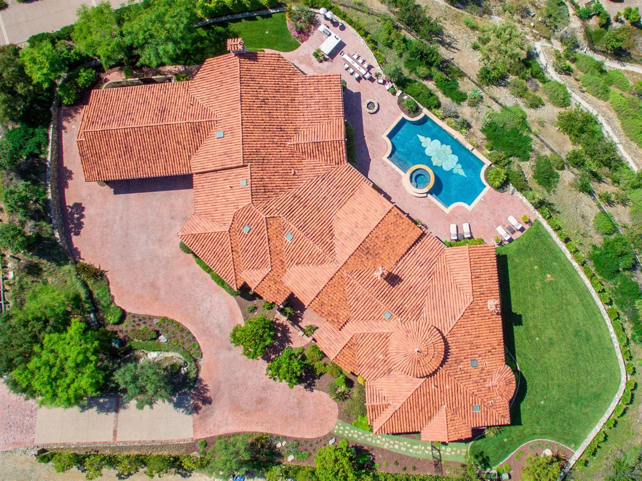 18382 Via Ambiente Rancho Santa Fe, CA 92067 - Photo 5 of 18 Gallery Image 5