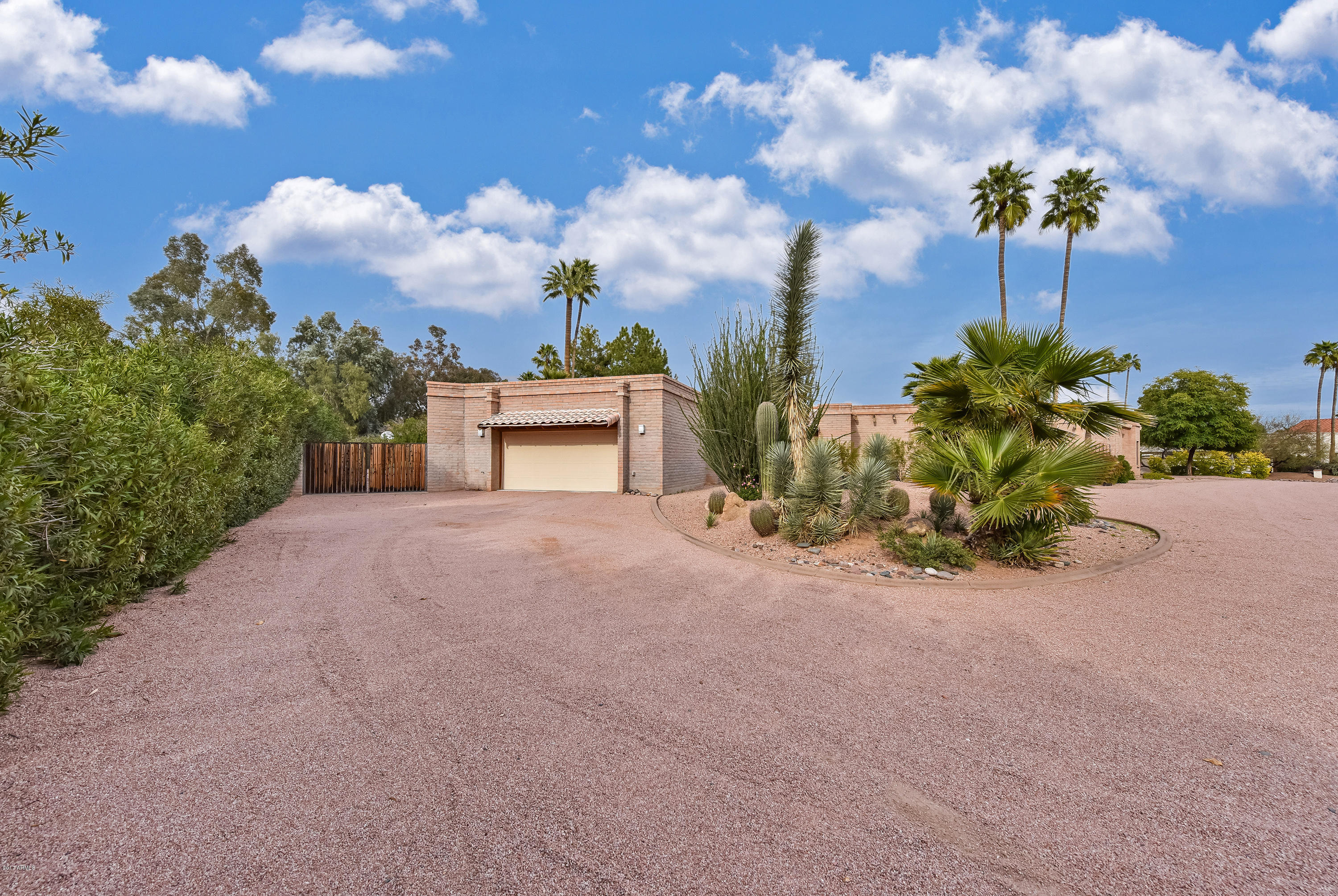 6230 East Doubletree Ranch Road Paradise Valley, AZ 85253 - Photo 28 of 33 Garage A
