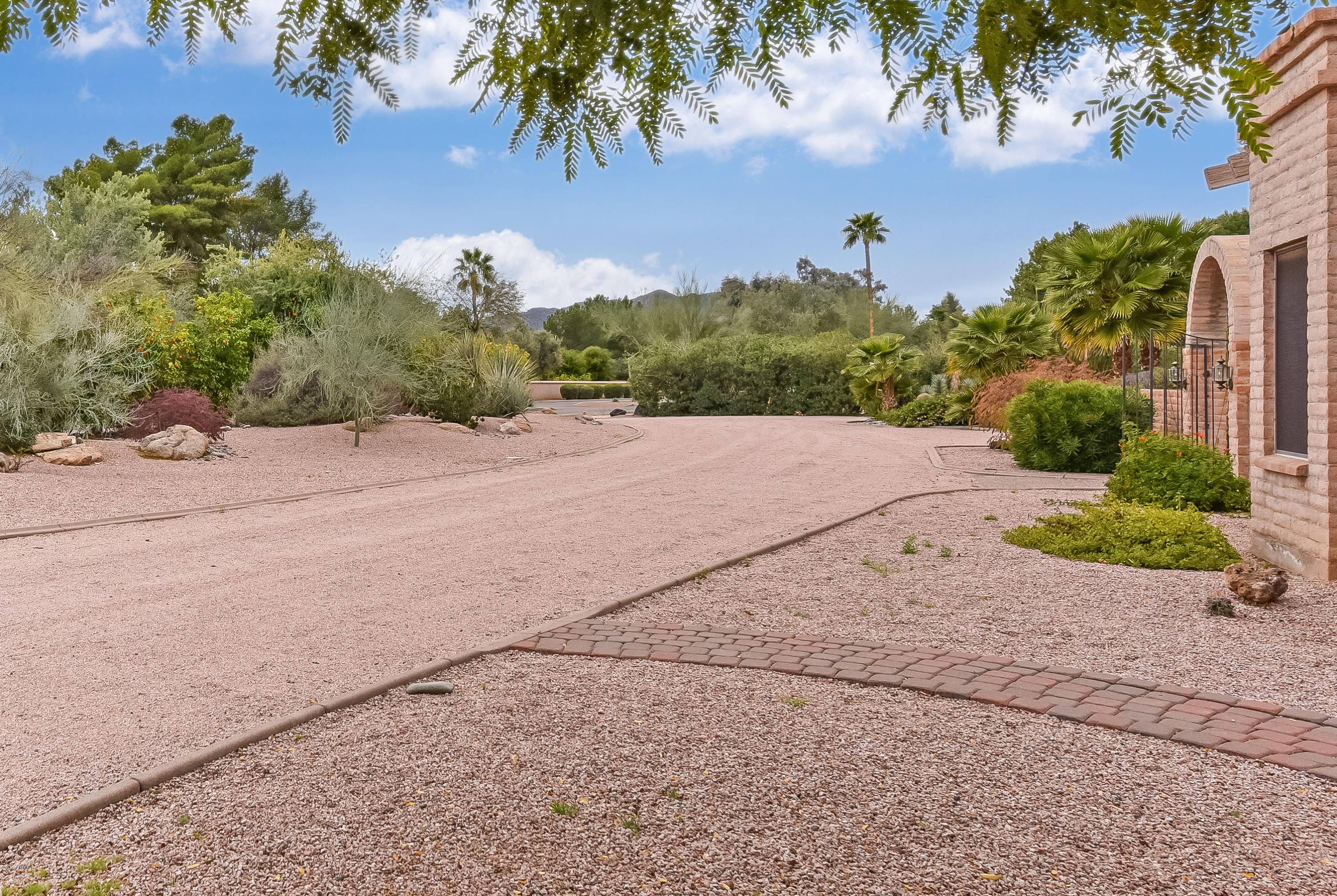 6230 East Doubletree Ranch Road Paradise Valley, AZ 85253 - Photo 30 of 33 Front Drive