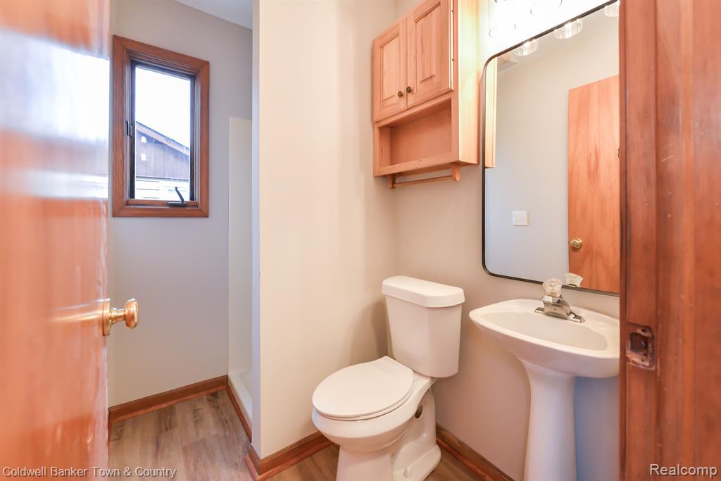 8746 Riverside Drive Brighton, MI 48116 - Photo 15 of 44 Gallery Image 15