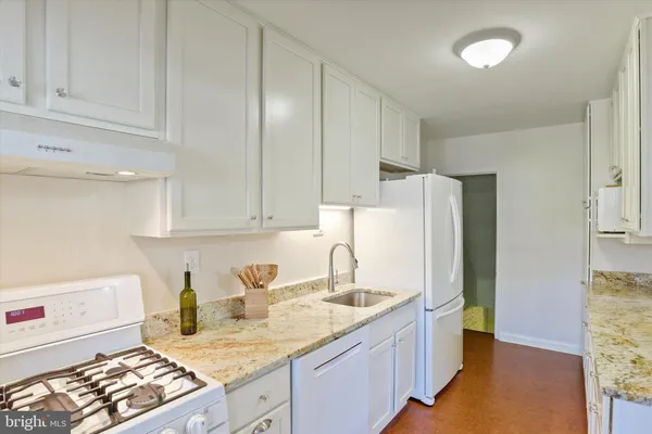 $299,900 | Frederick Avenue, Catonsville, MD 21228
