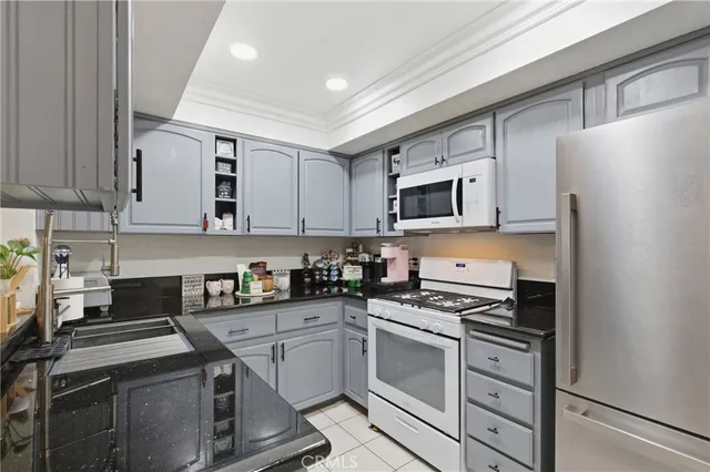 $640,000 | 2637 West Cameron Court, Unit 118, Anaheim, CA 92801