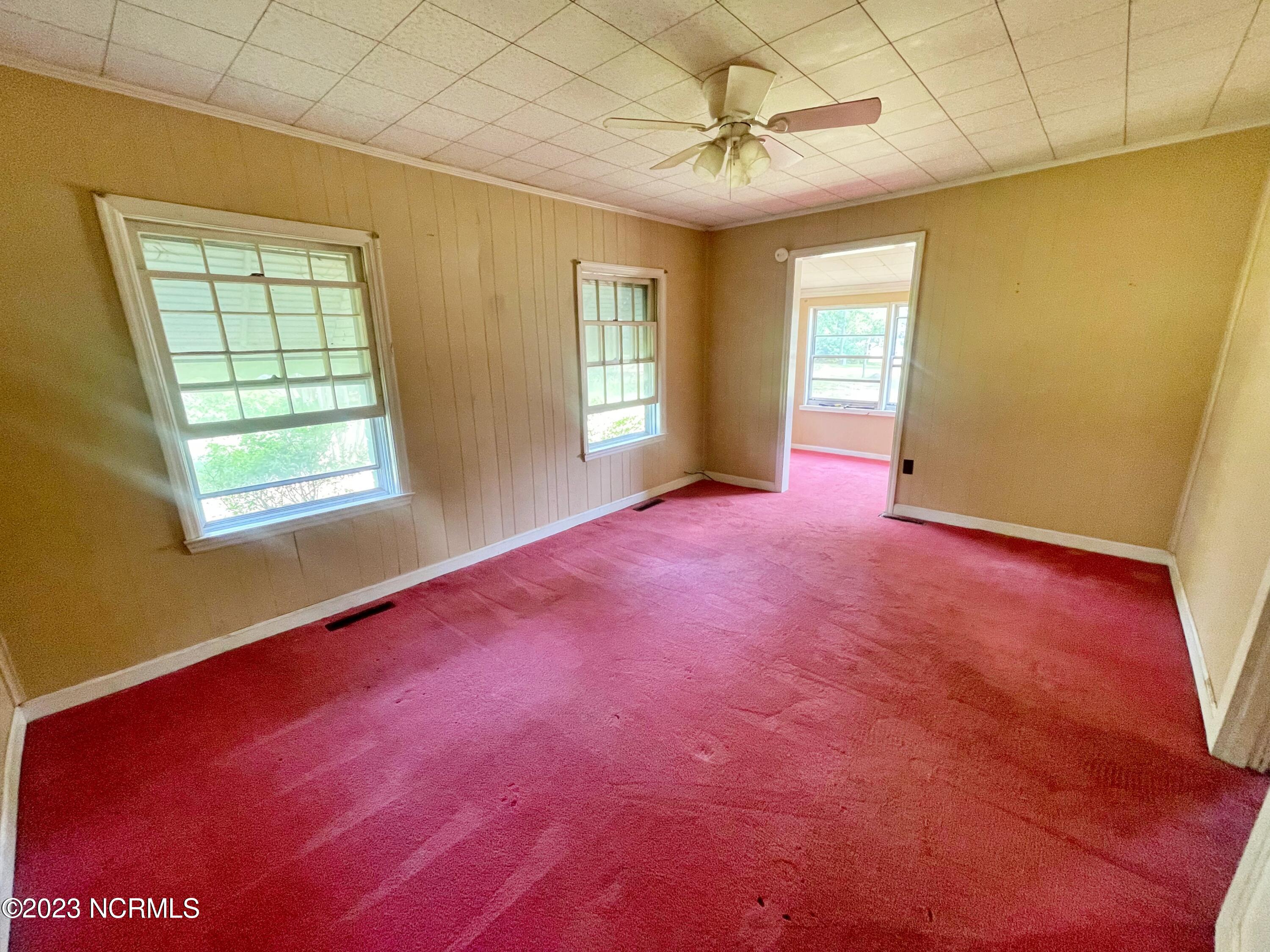 925 Willis Neck Road Vanceboro, NC 28586 - Photo 22 of 27 MASTER BEDROOM