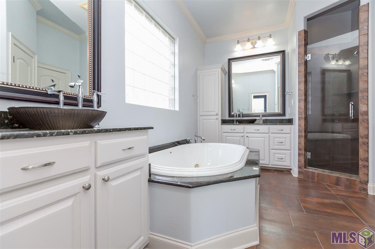 9048 Foxgate Drive Baton Rouge, LA 70809 - Photo 9 of 16 Gallery Image 9
