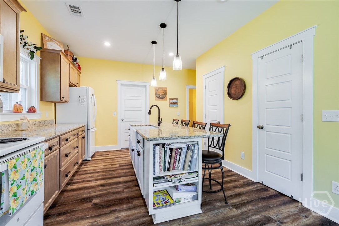 215 Lorenzo Hurst Road Springfield, GA 31329 - Photo 11 of 54