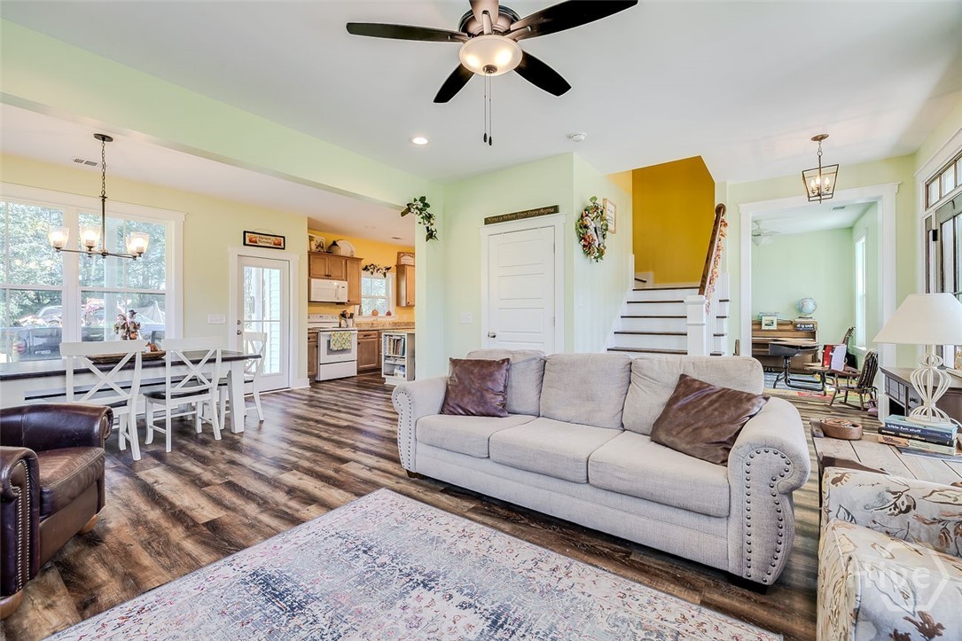 215 Lorenzo Hurst Road Springfield, GA 31329 - Photo 9 of 54