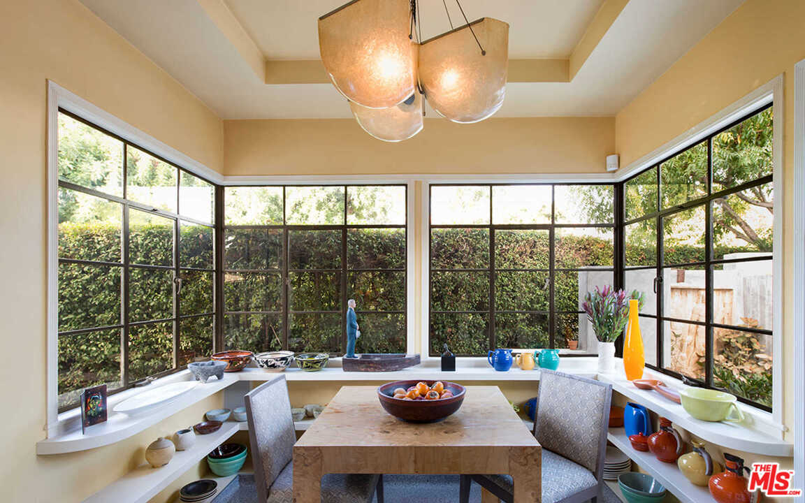901 South Muirfield Road Los Angeles, CA 90019 - Photo 12 of 37 Gallery Image 12