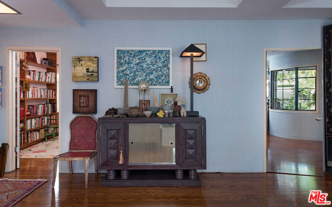 901 South Muirfield Road Los Angeles, CA 90019 - Photo 14 of 37 Gallery Image 14