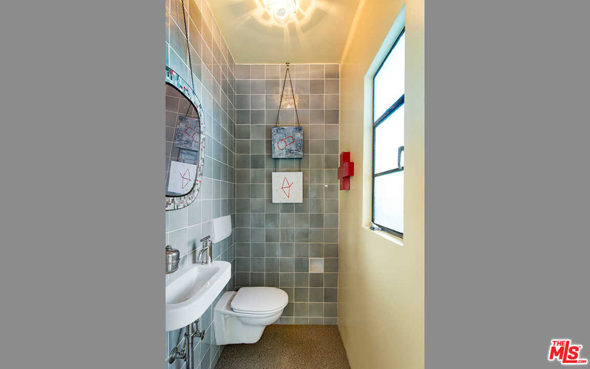 901 South Muirfield Road Los Angeles, CA 90019 - Photo 26 of 37 Gallery Image 26