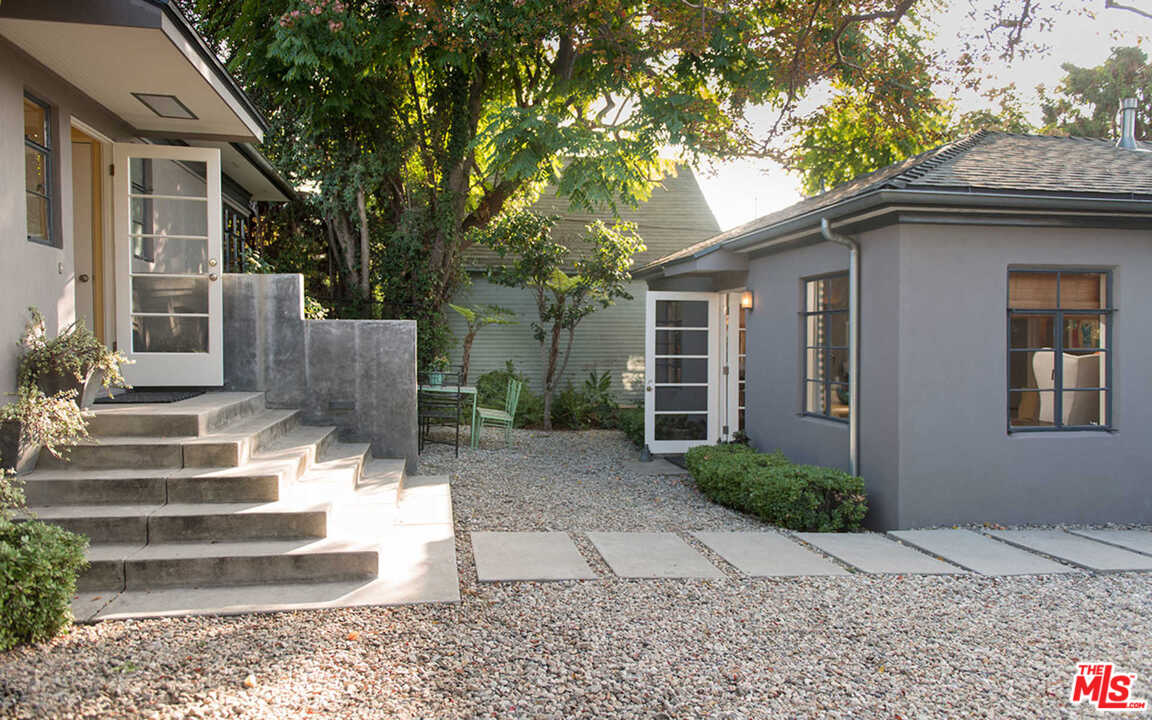 901 South Muirfield Road Los Angeles, CA 90019 - Photo 28 of 37 Gallery Image 28