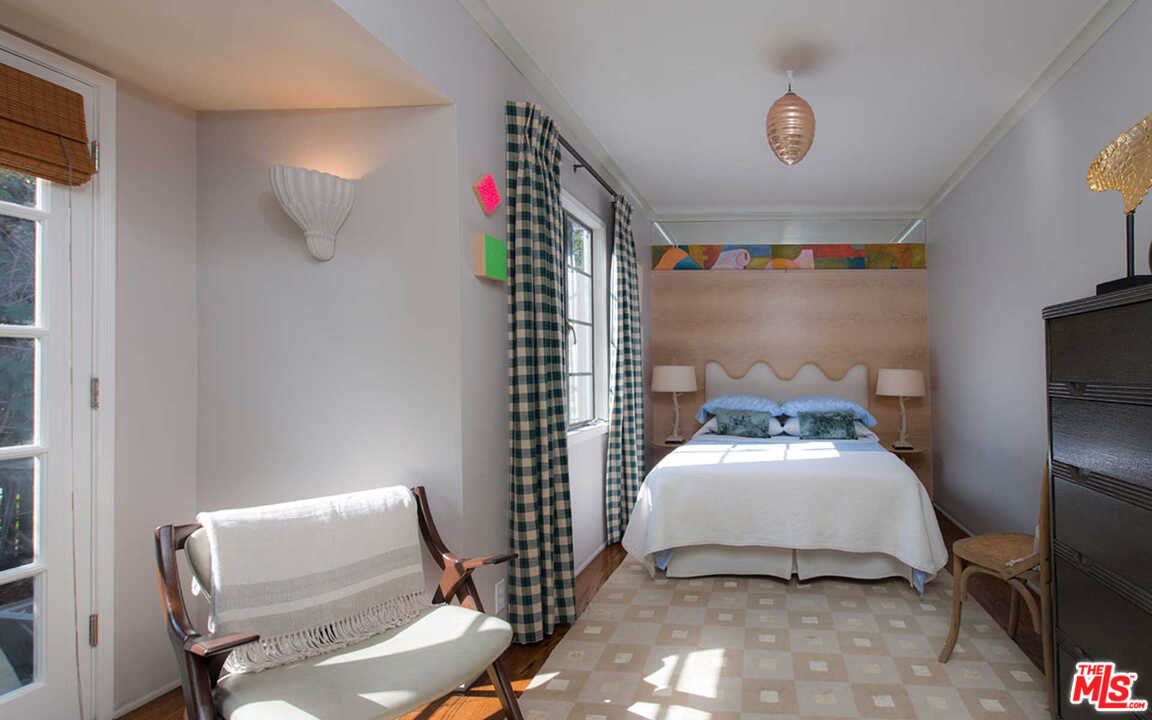901 South Muirfield Road Los Angeles, CA 90019 - Photo 32 of 37 Gallery Image 32