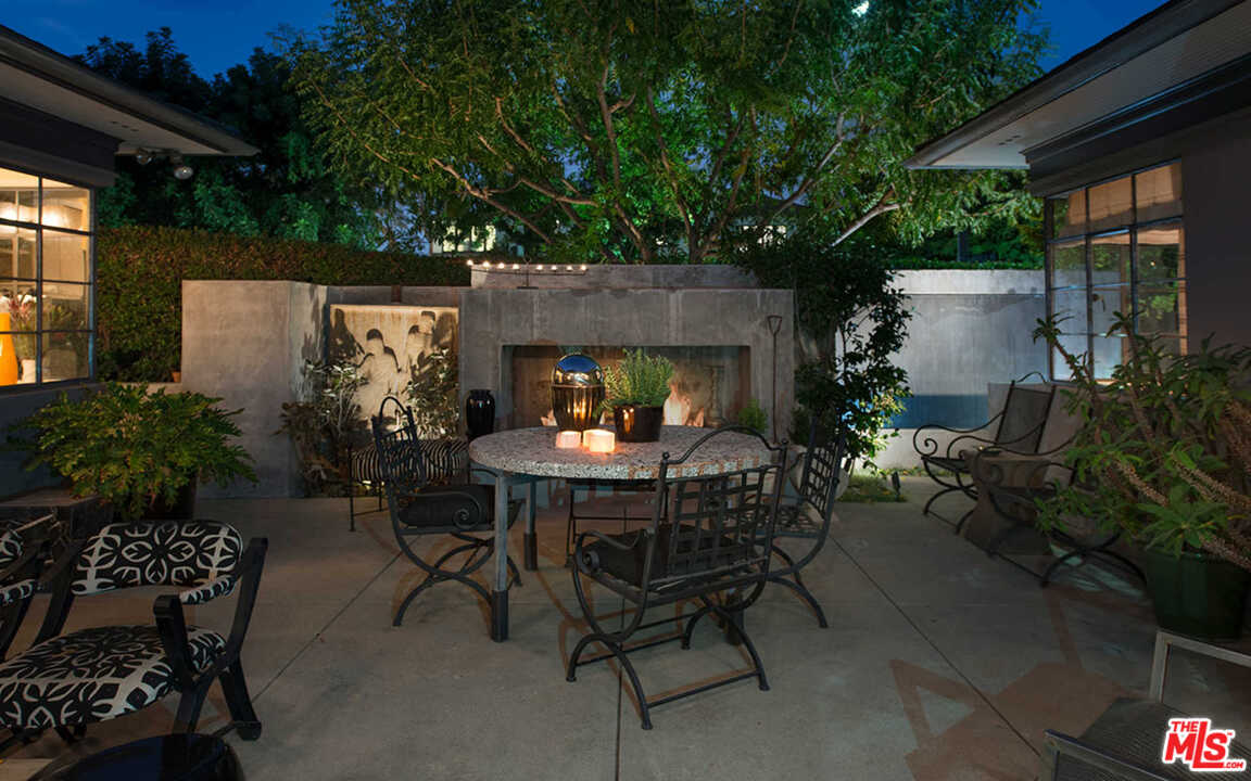 901 South Muirfield Road Los Angeles, CA 90019 - Photo 36 of 37 Gallery Image 36