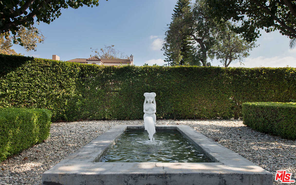 901 South Muirfield Road Los Angeles, CA 90019 - Photo 5 of 37 Gallery Image 5