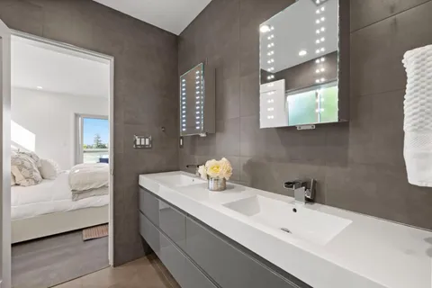 $2,499,000 | 953 Lupin Way, San Carlos, CA 94070