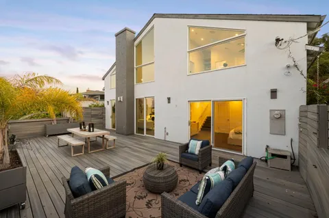 $2,499,000 | 953 Lupin Way, San Carlos, CA 94070