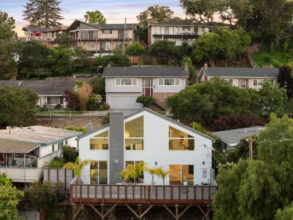 $2,499,000 | 953 Lupin Way, San Carlos, CA 94070