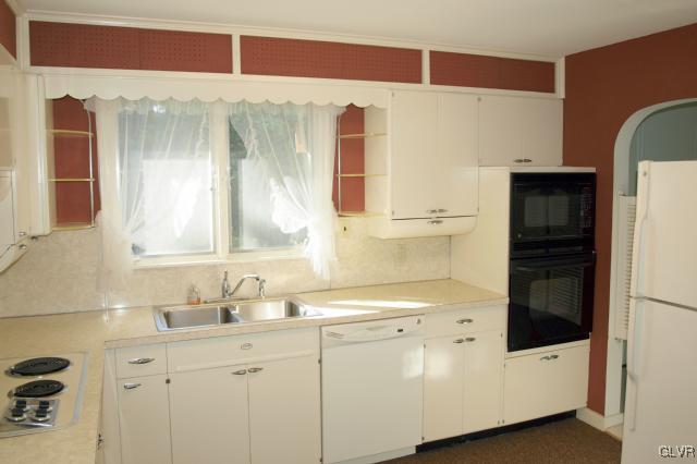 118 Pond Road Nazareth, PA 18064 - Photo 11 of 16 Gallery Image 11