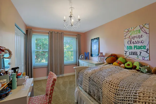 $649,900 | 562 Revere Avenue, Westmont, IL 60559