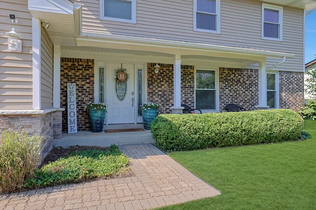 $649,900 | 562 Revere Avenue, Westmont, IL 60559