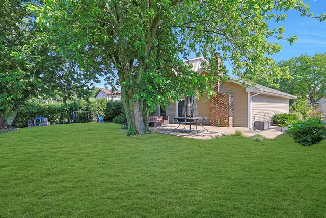 $649,900 | 562 Revere Avenue, Westmont, IL 60559