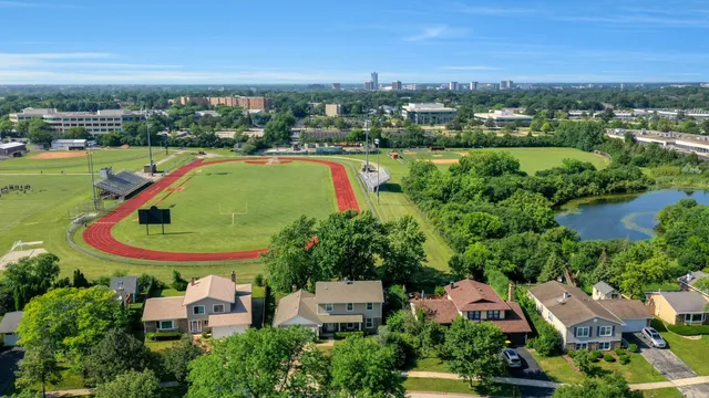 $649,900 | 562 Revere Avenue, Westmont, IL 60559