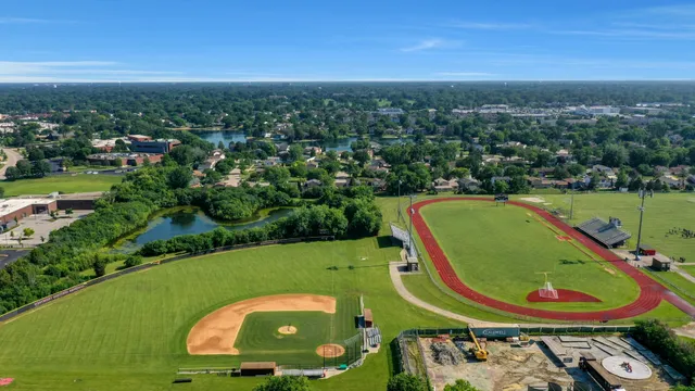 $649,900 | 562 Revere Avenue, Westmont, IL 60559