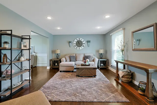 $649,900 | 562 Revere Avenue, Westmont, IL 60559