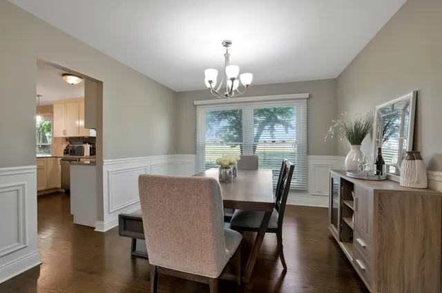 $649,900 | 562 Revere Avenue, Westmont, IL 60559