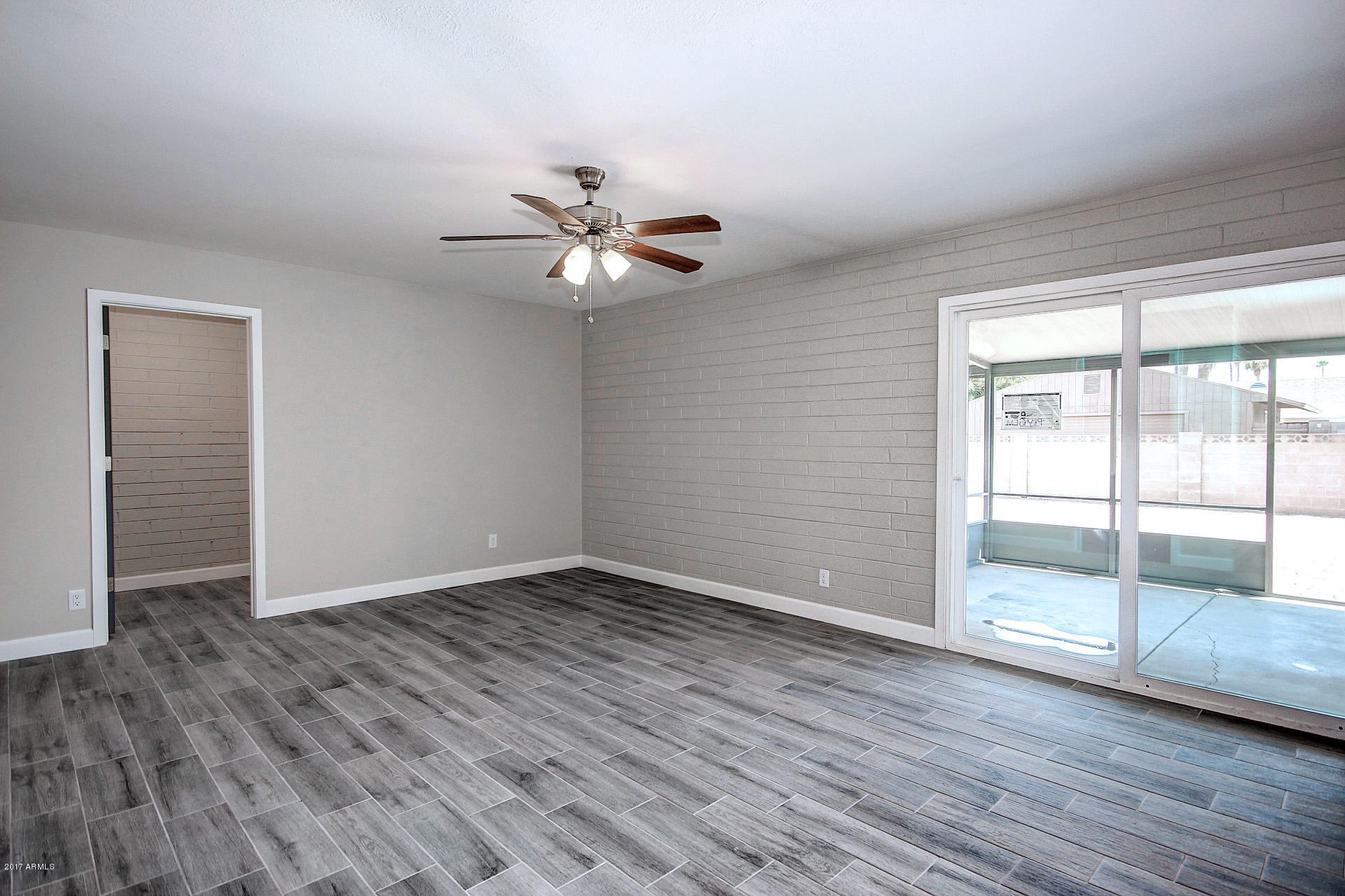 2335 West Rose Lane Phoenix, AZ 85015 - Photo 12 of 30 Rose (12)