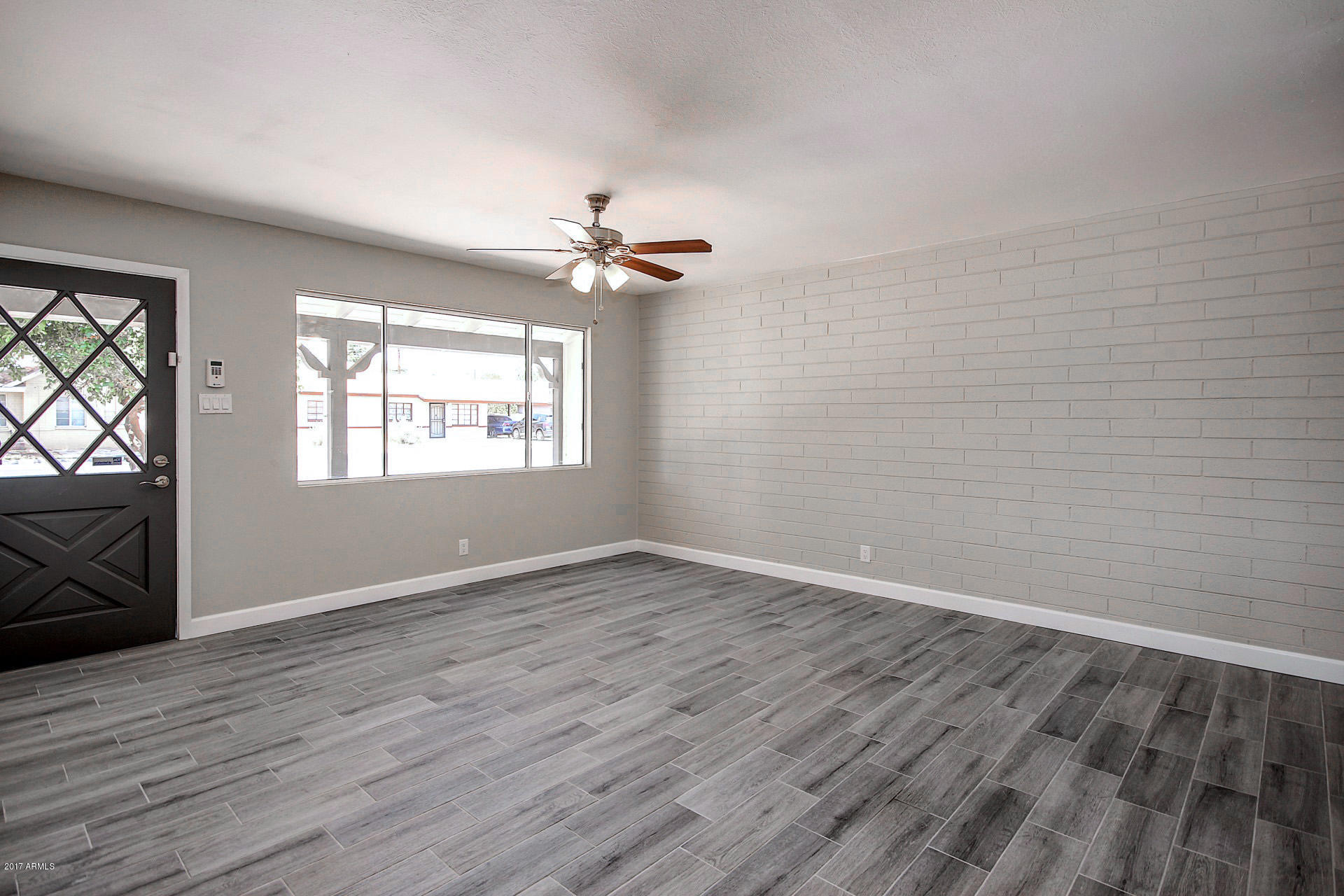 2335 West Rose Lane Phoenix, AZ 85015 - Photo 4 of 30 Rose (4)