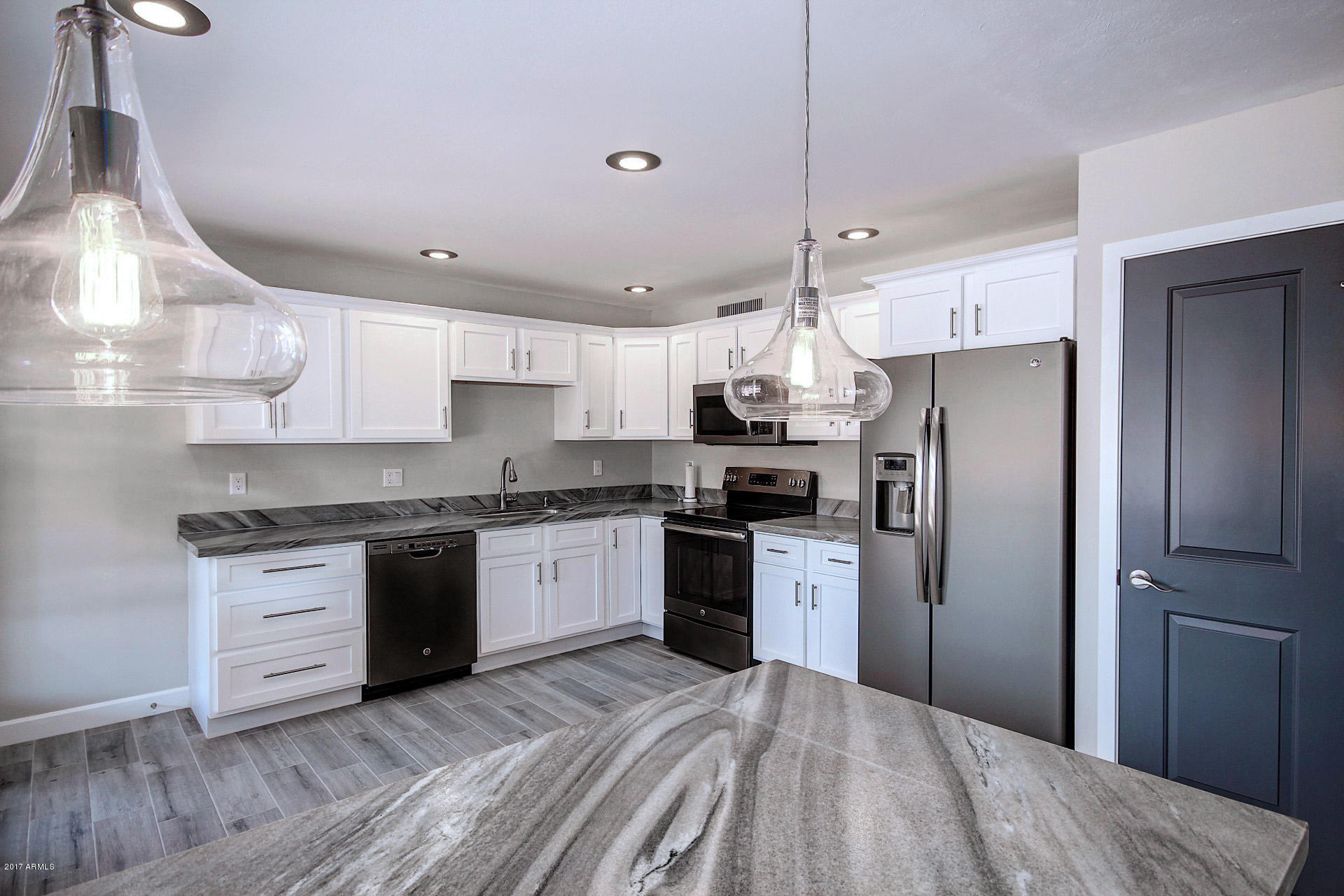 2335 West Rose Lane Phoenix, AZ 85015 - Photo 6 of 30 Rose (6)