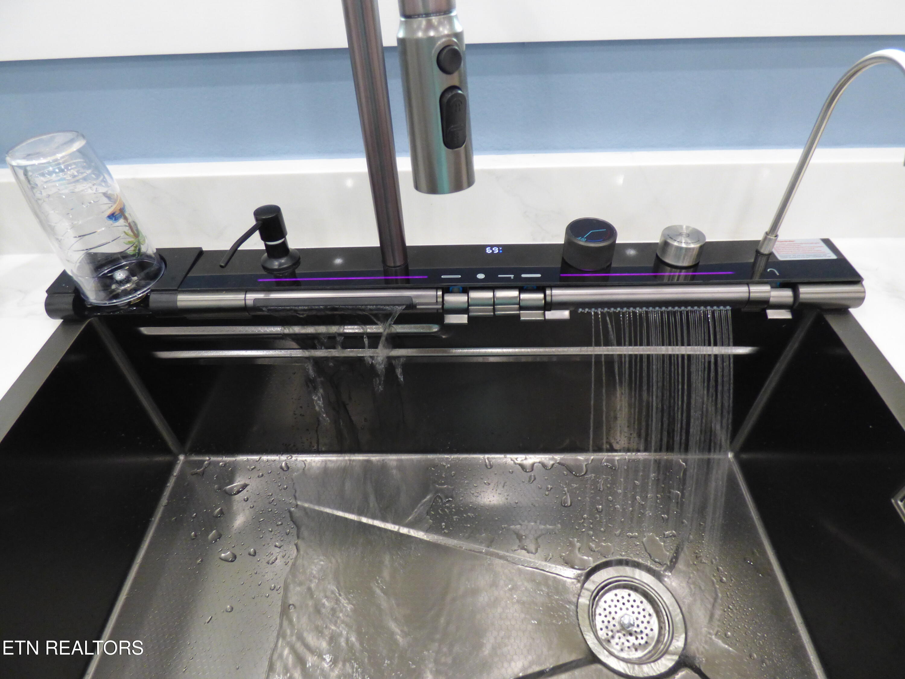 873 South Old Mail Road Crossville, TN 38572 - Photo 16 of 57 P1080372 - Copy