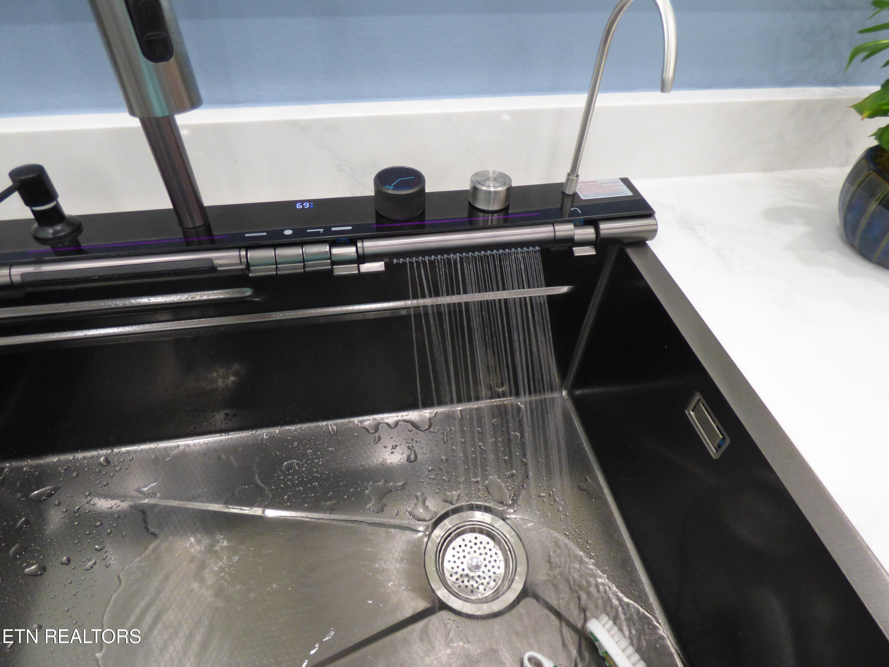 873 South Old Mail Road Crossville, TN 38572 - Photo 17 of 57 P1080373 - Copy