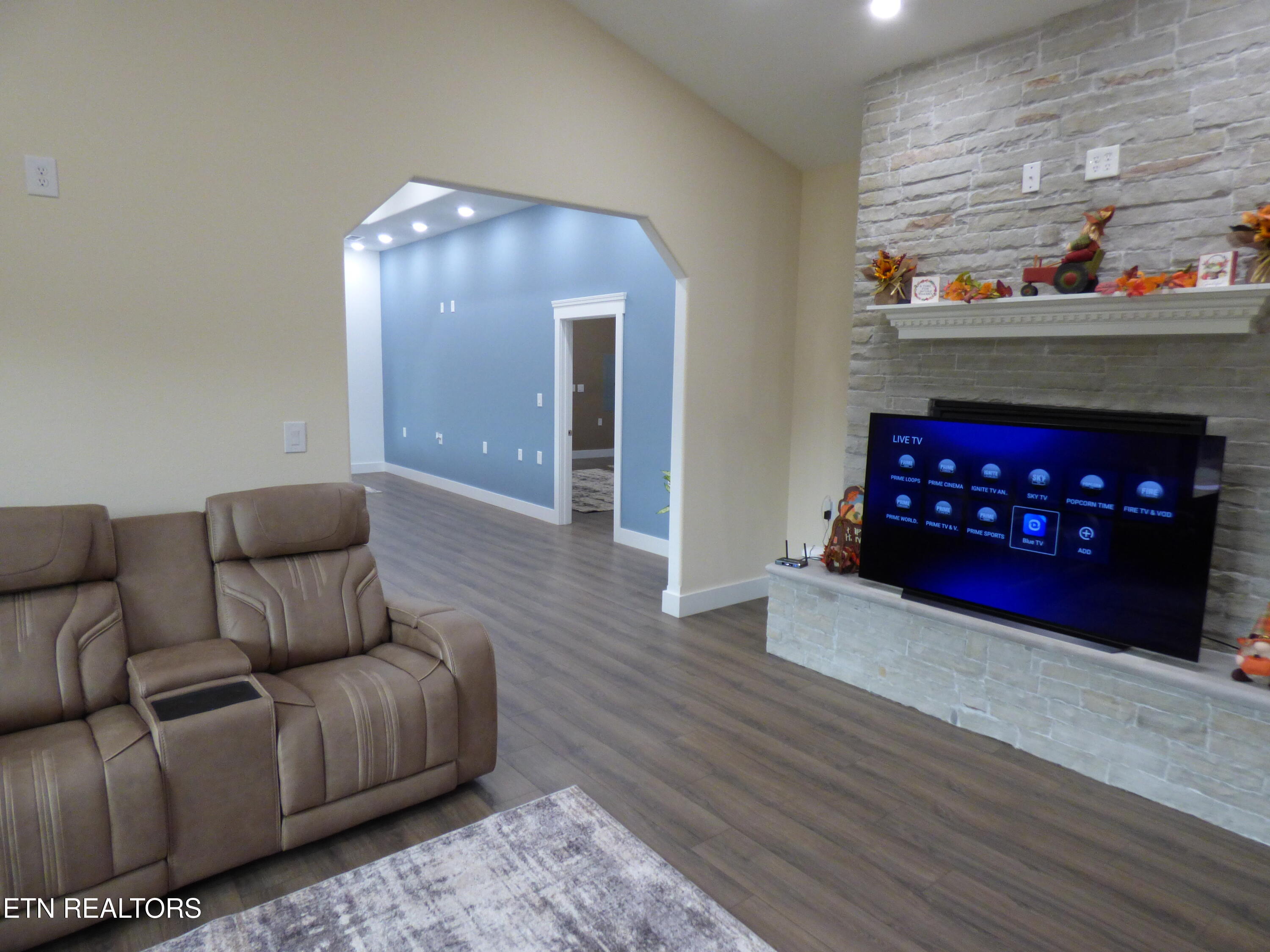 873 South Old Mail Road Crossville, TN 38572 - Photo 7 of 57 P1080351 - Copy