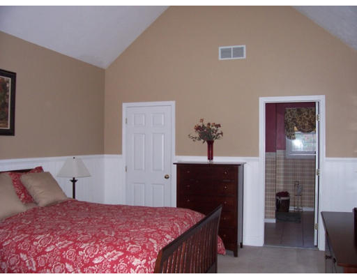 6 Pontiac Road Raynham, MA 02767 - Photo 14 of 30 Gallery Image 14