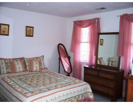 6 Pontiac Road Raynham, MA 02767 - Photo 16 of 30 Gallery Image 16