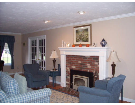 6 Pontiac Road Raynham, MA 02767 - Photo 3 of 30 Gallery Image 3