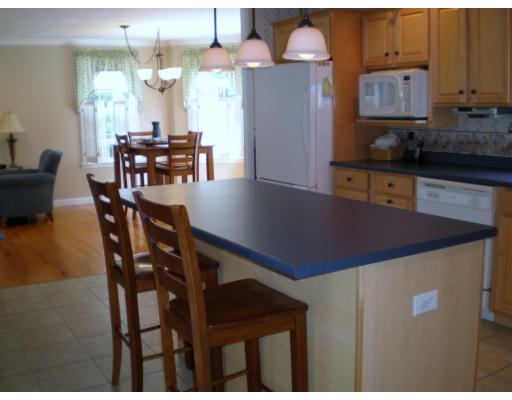 6 Pontiac Road Raynham, MA 02767 - Photo 6 of 30 Gallery Image 6