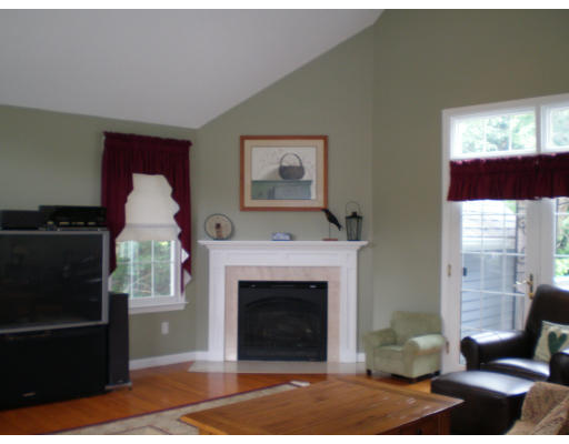 6 Pontiac Road Raynham, MA 02767 - Photo 8 of 30 Gallery Image 8