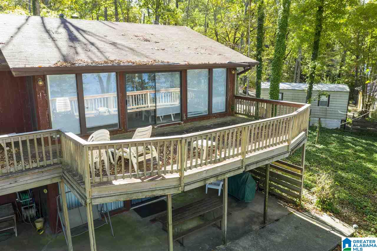 647 Ridgeway Circle Talladega, AL 35160 - Photo 5 of 48