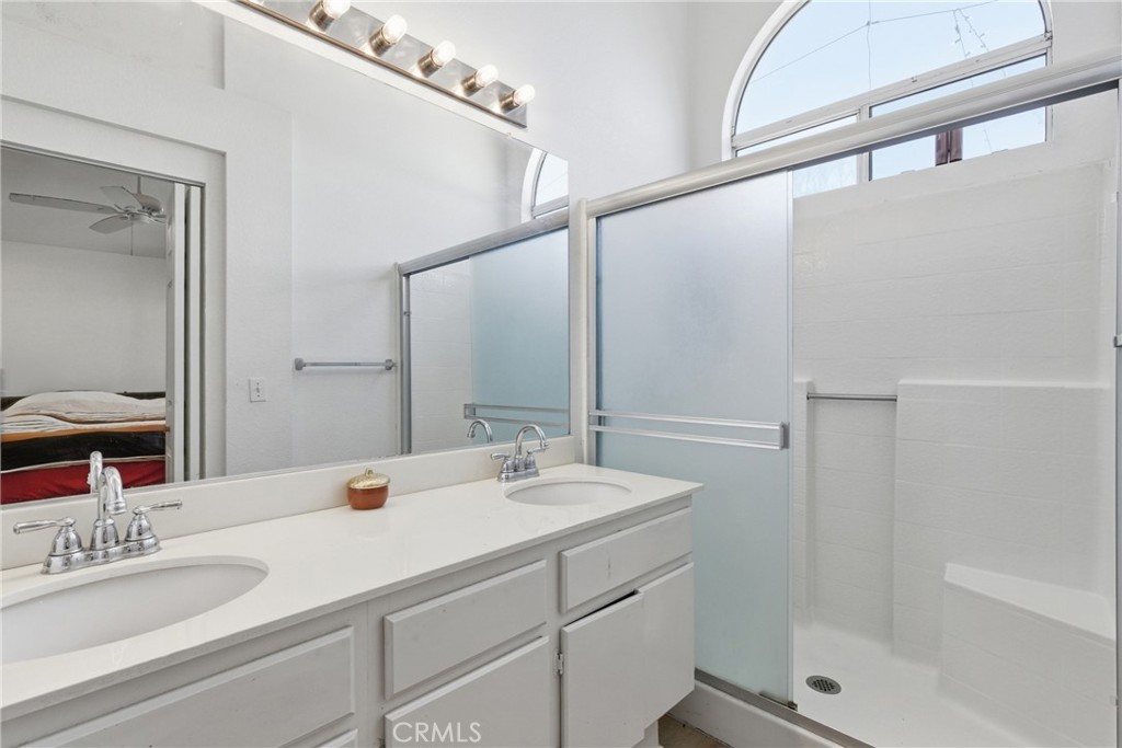 44462 Cayenne Trail Temecula, CA 92592 - Photo 12 of 28 PRIMARY BATH