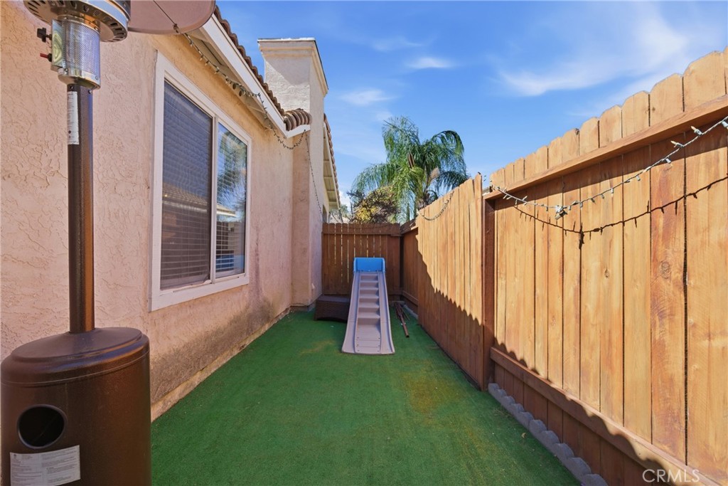 44462 Cayenne Trail Temecula, CA 92592 - Photo 18 of 28 SIDE YARD