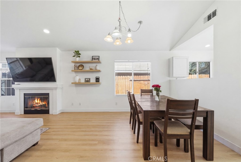 44462 Cayenne Trail Temecula, CA 92592 - Photo 5 of 28 DINING AREA #1