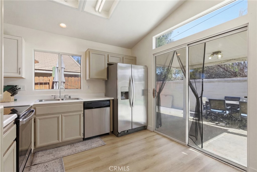 44462 Cayenne Trail Temecula, CA 92592 - Photo 7 of 28 KITCHEN #1