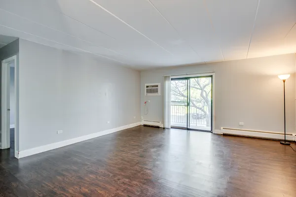 $1,600 | 218 East Bailey Road, Unit F, Naperville, IL 60565