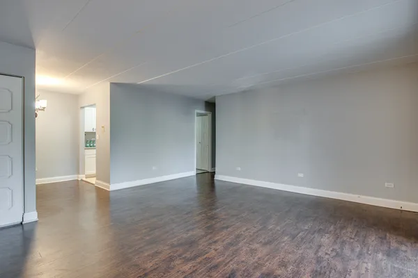 $1,600 | 218 East Bailey Road, Unit F, Naperville, IL 60565