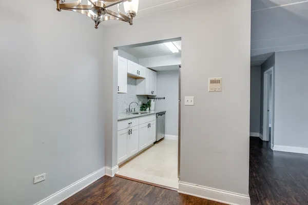 $1,600 | 218 East Bailey Road, Unit F, Naperville, IL 60565